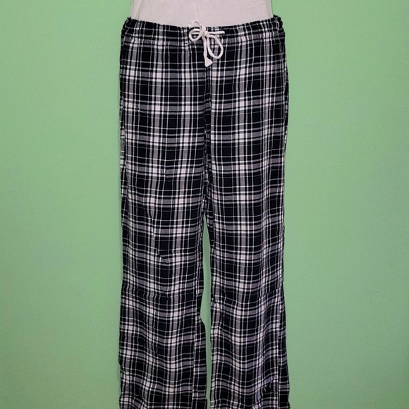 Old Navy Intimates & Sleepwear Old Navy Black And White Plaid Pajama Pants Poshmark